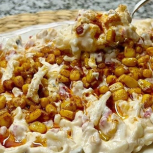 Yoğurtlu Erişte Salatası