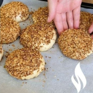 Susamlı Kaşarlı Poğaça